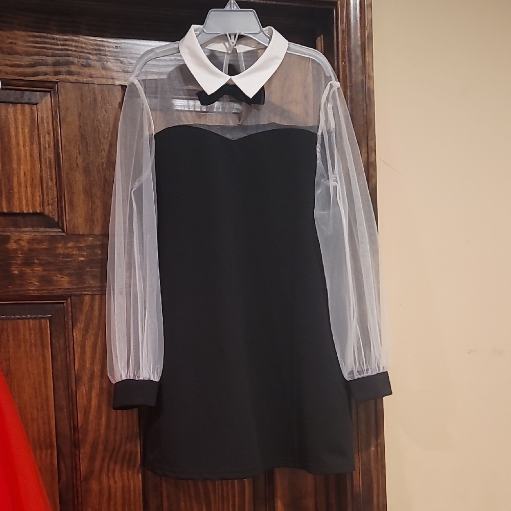 Kids GIRLS WEDNESDAY Black and White Costume Dress 7 - 8
